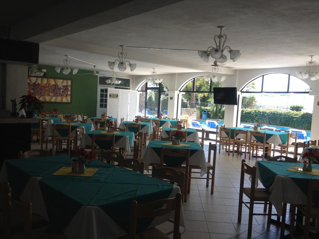 Hotel La Riviera De Atitlan Панахачель Экстерьер фото